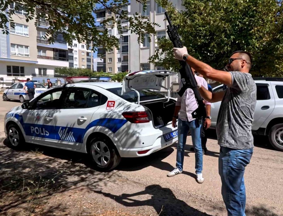 Eli Tüfekli Şahıs Film Sahnelerini Aratmayan Operasyonla Böyle Yakalandı
