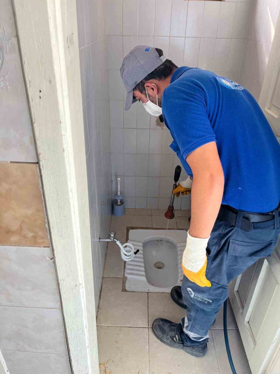 Büyükşehir Ekipleri Okulları Yeni Eğitim Dönemine Hazırlıyor