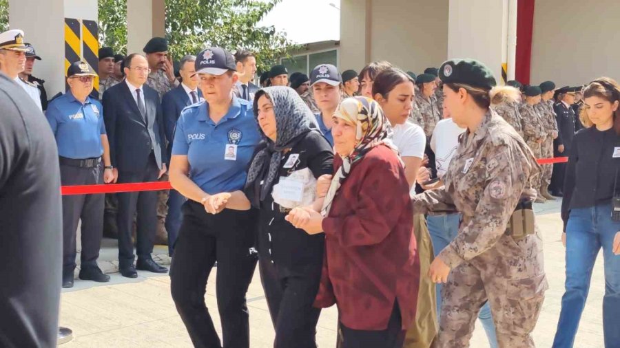 Silah Kazası Sonucu Şehit Olan Özel Harekat Polisi Memleketine Uğurlandı