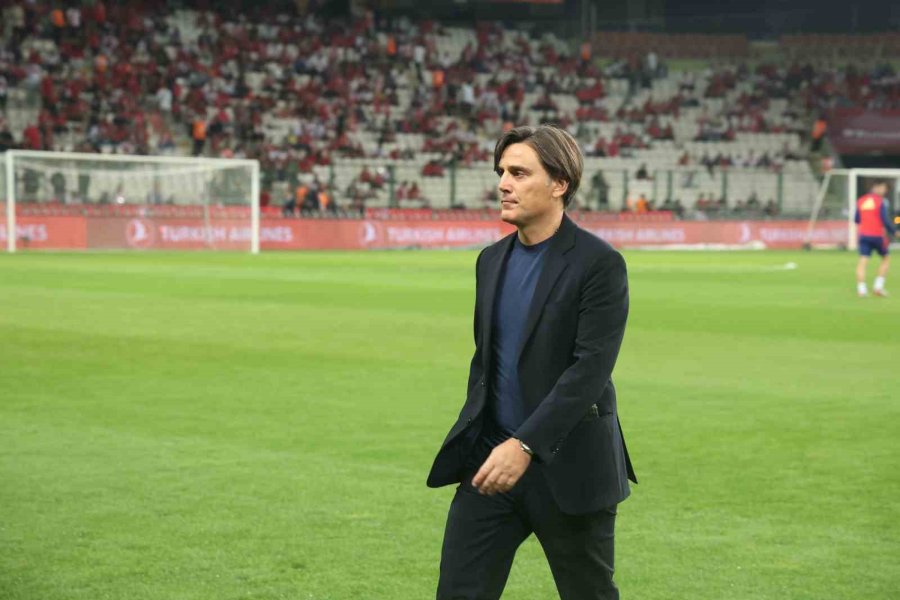 Montella, İspanya Karşısında Kazanan Kadroyu Bozmadı