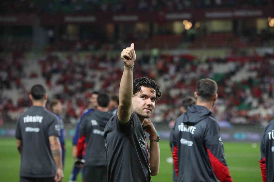 Montella, İspanya Karşısında Kazanan Kadroyu Bozmadı