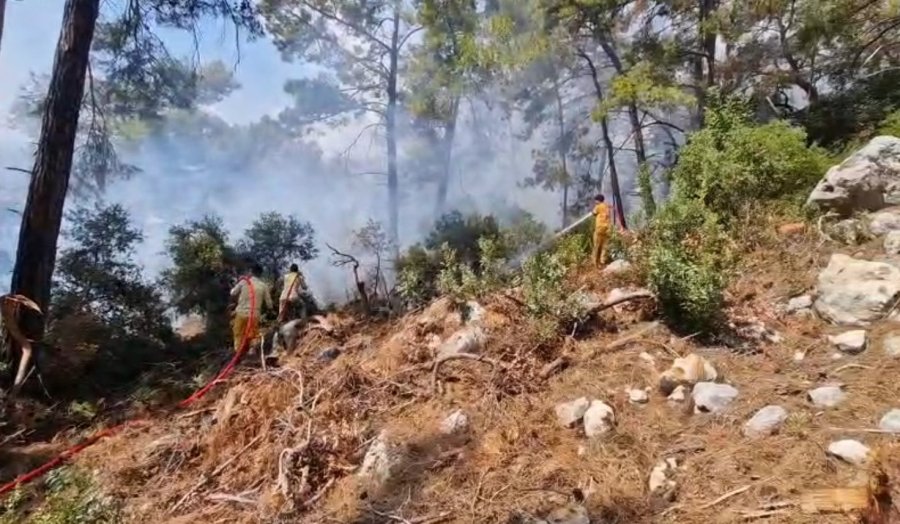 Kemer’deki Orman Yangını Kontrol Altına Alındı