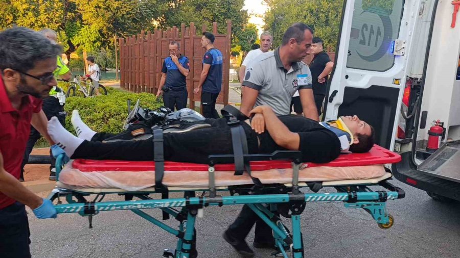 Direksiyon Hakimiyetini Kaybedip Aydınlatma Direğini Devirdi, Ceza Yağdı