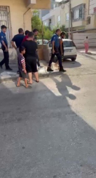 Mersin’de Kiracı Evi Ateş Verdi, Mahalleli Tepki Gösterdi