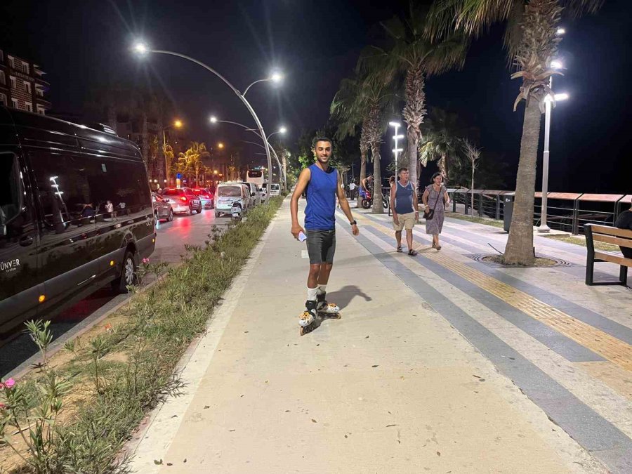 Alanya’da Sahilde Kaybolan Çocuk, Patenci Rus Kadın Sayesinde Bulundu