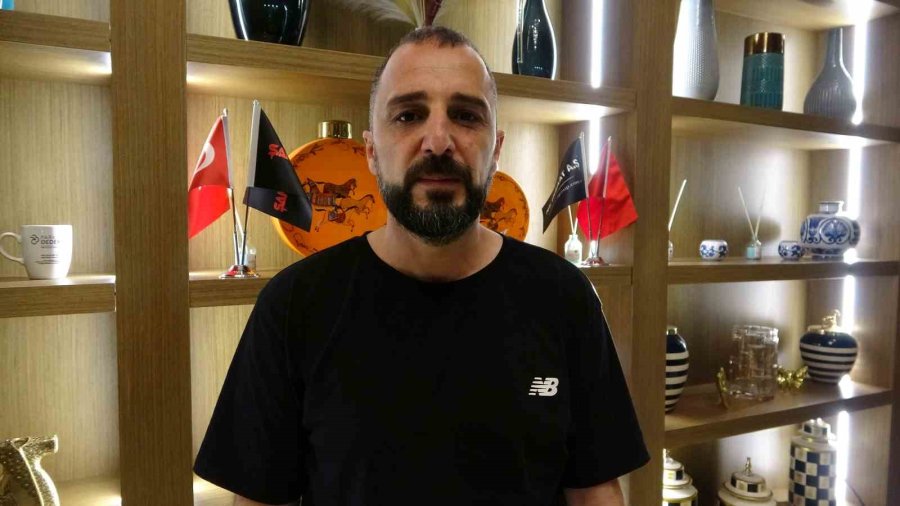 Bursasporlu Oyuncular Galibiyeti Tantuni Yiyerek Kutladı