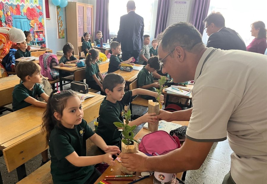 ’her Çocuk Bir Fidan, İlk Ders Yeşil Vatan’ Etkinliği Mersin’de Gerçekleştirildi