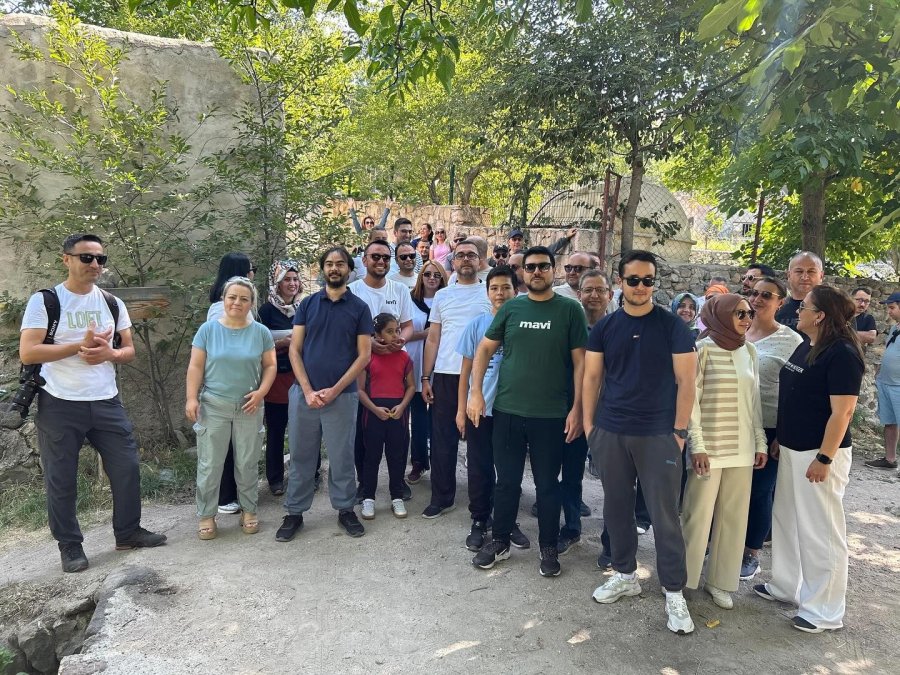 Niğde’de Halk Sağlığı Haftası Etkinlikleri Kapsamında Doğa Yürüyüşü