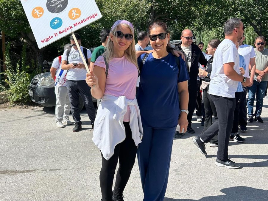 Niğde’de Halk Sağlığı Haftası Etkinlikleri Kapsamında Doğa Yürüyüşü