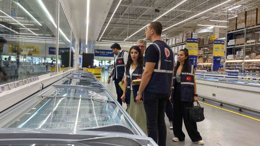 Mersin’de Marketler Denetleniyor