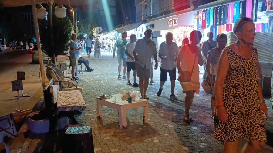 Antalya’da Silahlı Saldırı: 1’i Turist 3 Yaralı