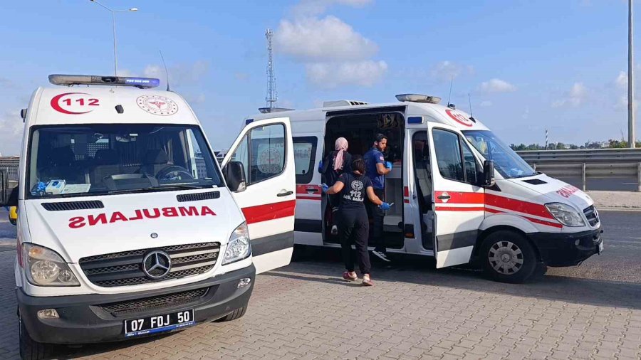 Motosiklet, Sürücü Ve Kaskı Metrelerce Savruldu: O Anlar Kamerada