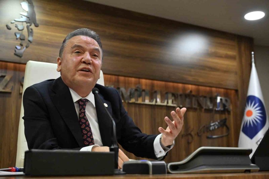 Muhittin Böcek Hastaneye Sevk Edildi