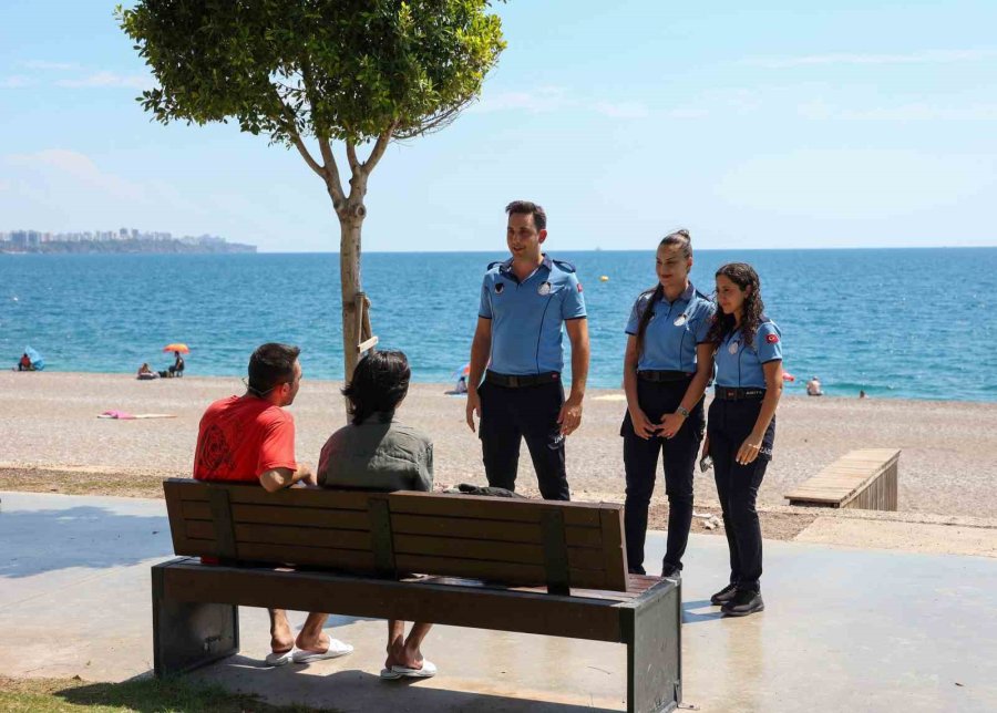 Konyaaltı Sahili’nde Çöp Atana Ceza Geliyor