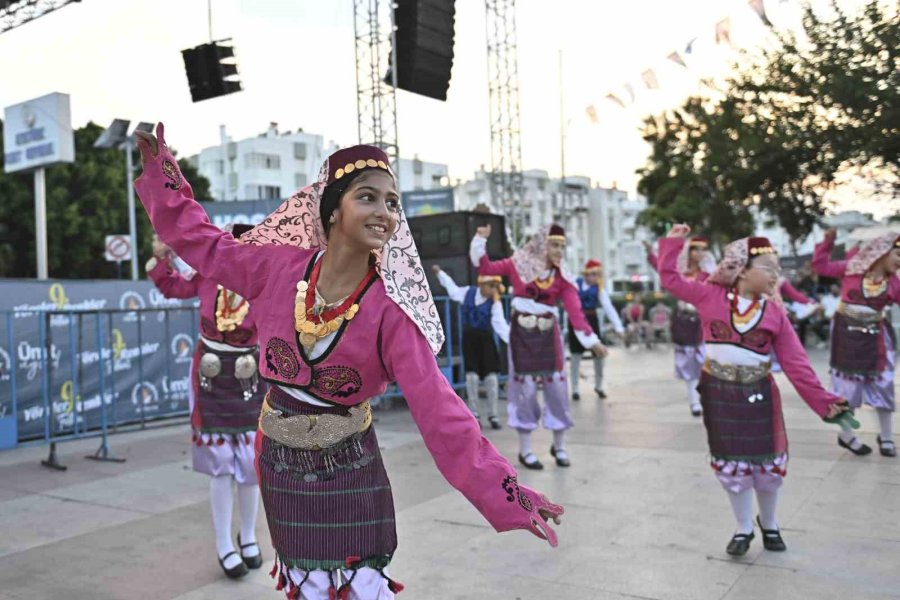 Akdeniz Gecesi’nde Yörükler Kültürlerini Yaşattı