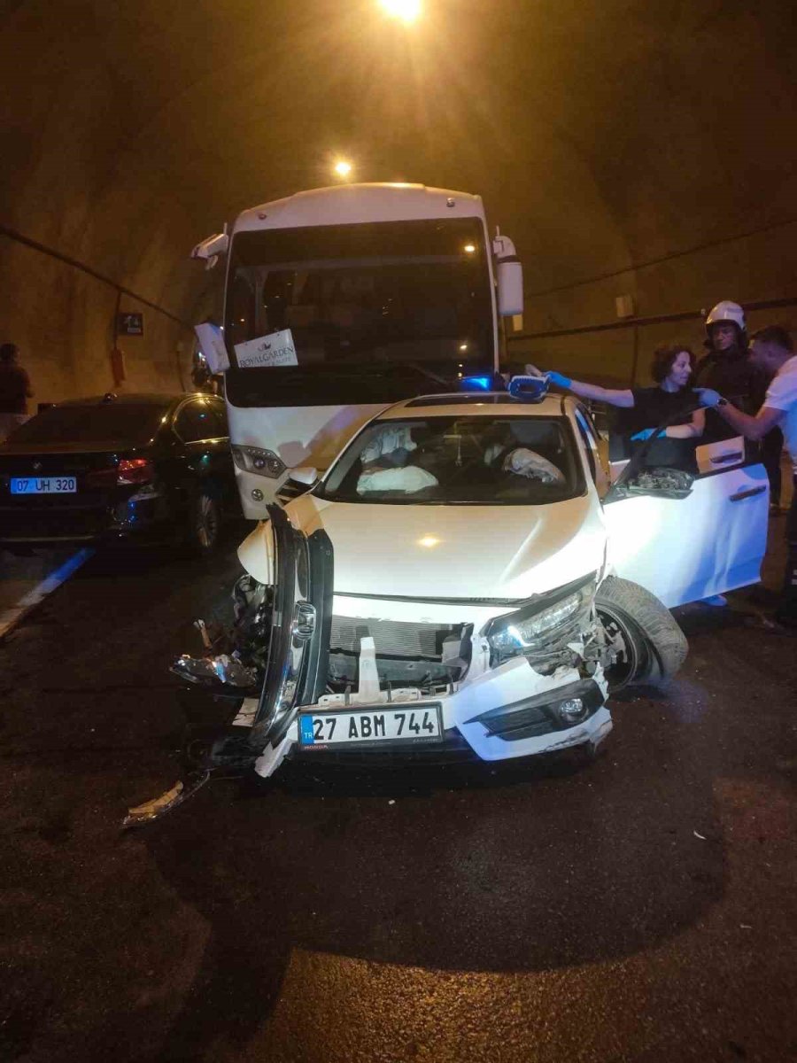 Alanya’da 8 Araç Birbirine Girdi: 10 Yaralı