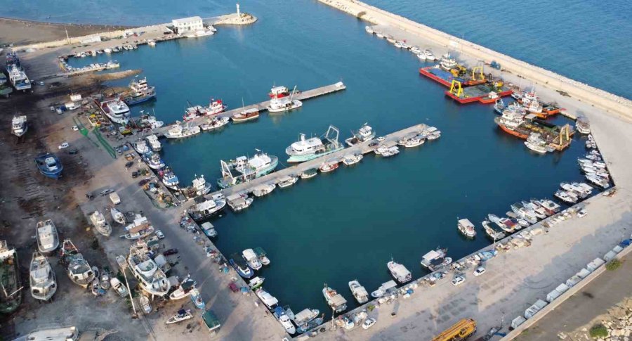 Akdenizli Balıkçılar ’vira Bismillah’ Demeye Hazırlanıyor