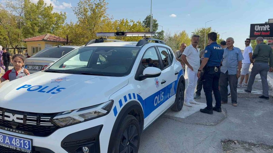 Aksaray’da Öğrenci Velisi Okul Müdürünü Yumrukladı
