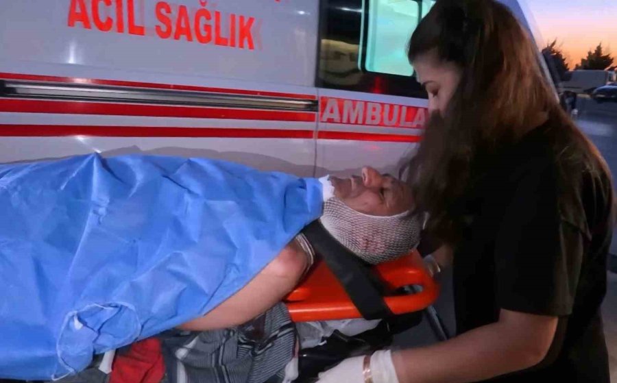 Sanayide "çırak Dövme" Meselesi Kanlı Bitti: 3 Yaralı