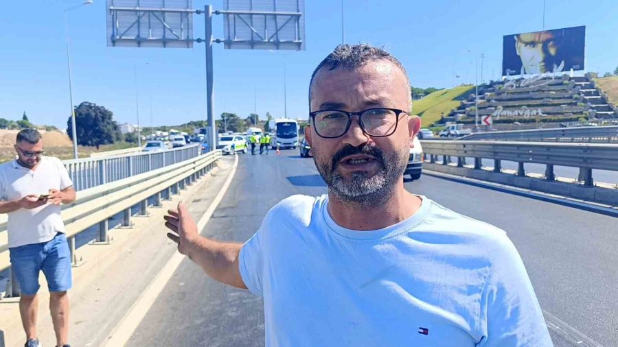 Bariyerlere Çarpıp Kaza Yapan Sürücü Kazayı Burnu Kanamadan Atlattı