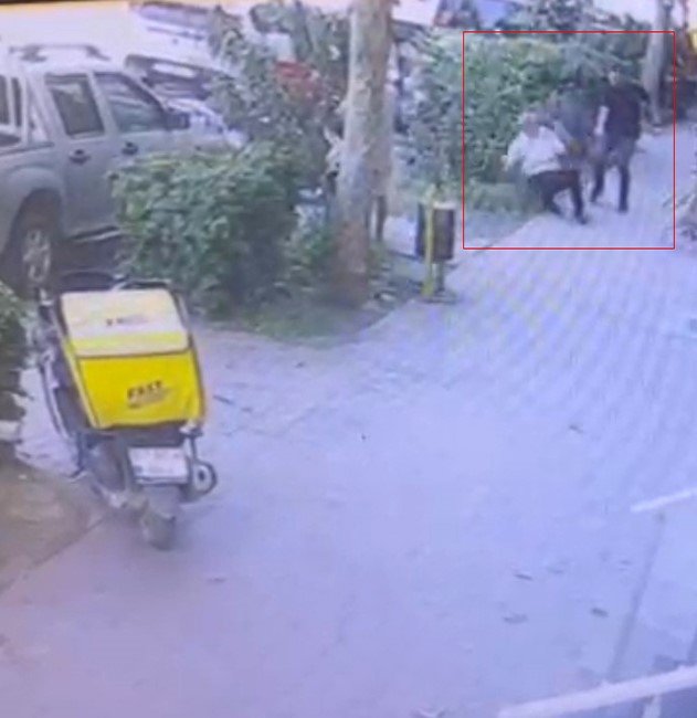 Antalya’da Eşiyle Birlikte Yürüdüğü Kaldırımda Silahlı Saldırıya Uğradı