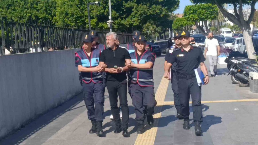 Gözaltına Alınan Eski Manavgat Belediye Başkanı Şükrü Sözen Adliyeye Sevk Edildi