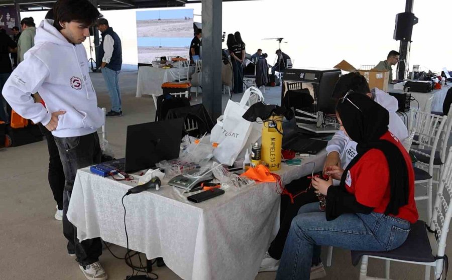 Atalay: "hem Teknolojik Hem De Uydu, Uzay Alanına Gençlerin İlgisini Çekmeyi Hedefliyoruz"