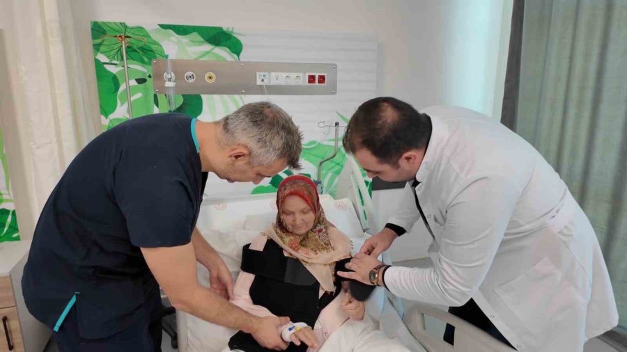 Niğde’de Bir İlk: Omuz Bölgesi Tümör Rezeksiyon Protezi Ameliyatı Başarıyla Gerçekleştirildi