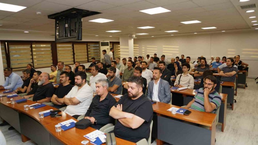 Yazılım Sektörünün İhracatçı Kimliğini Güçlendirmeliyiz