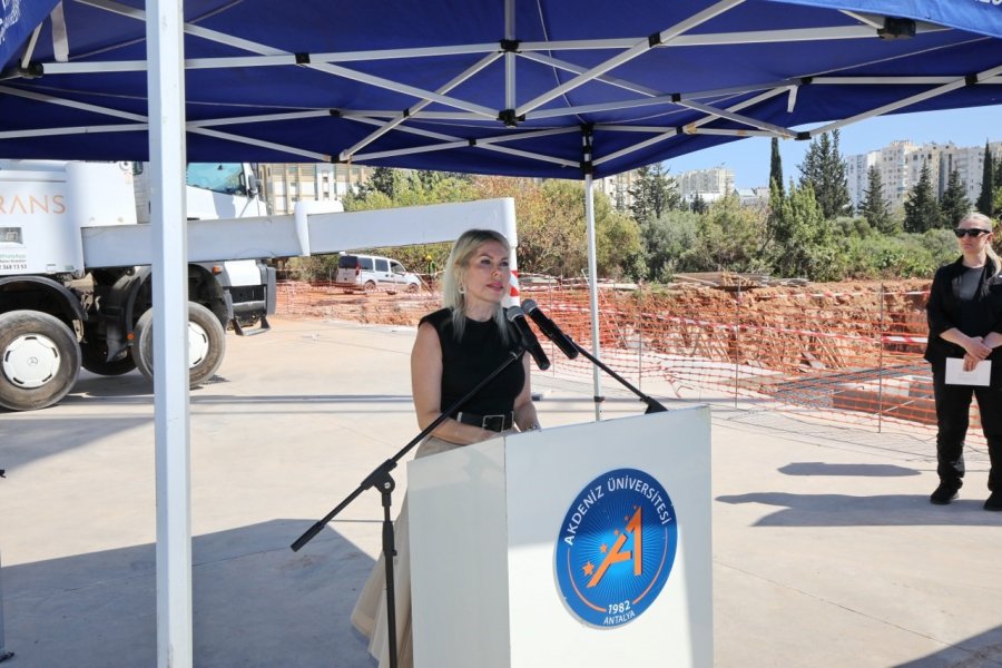 Akdeniz Üniversitesi Hastanesi Nöroloji Polikliniği Yeni Binasının Temeli Atıldı