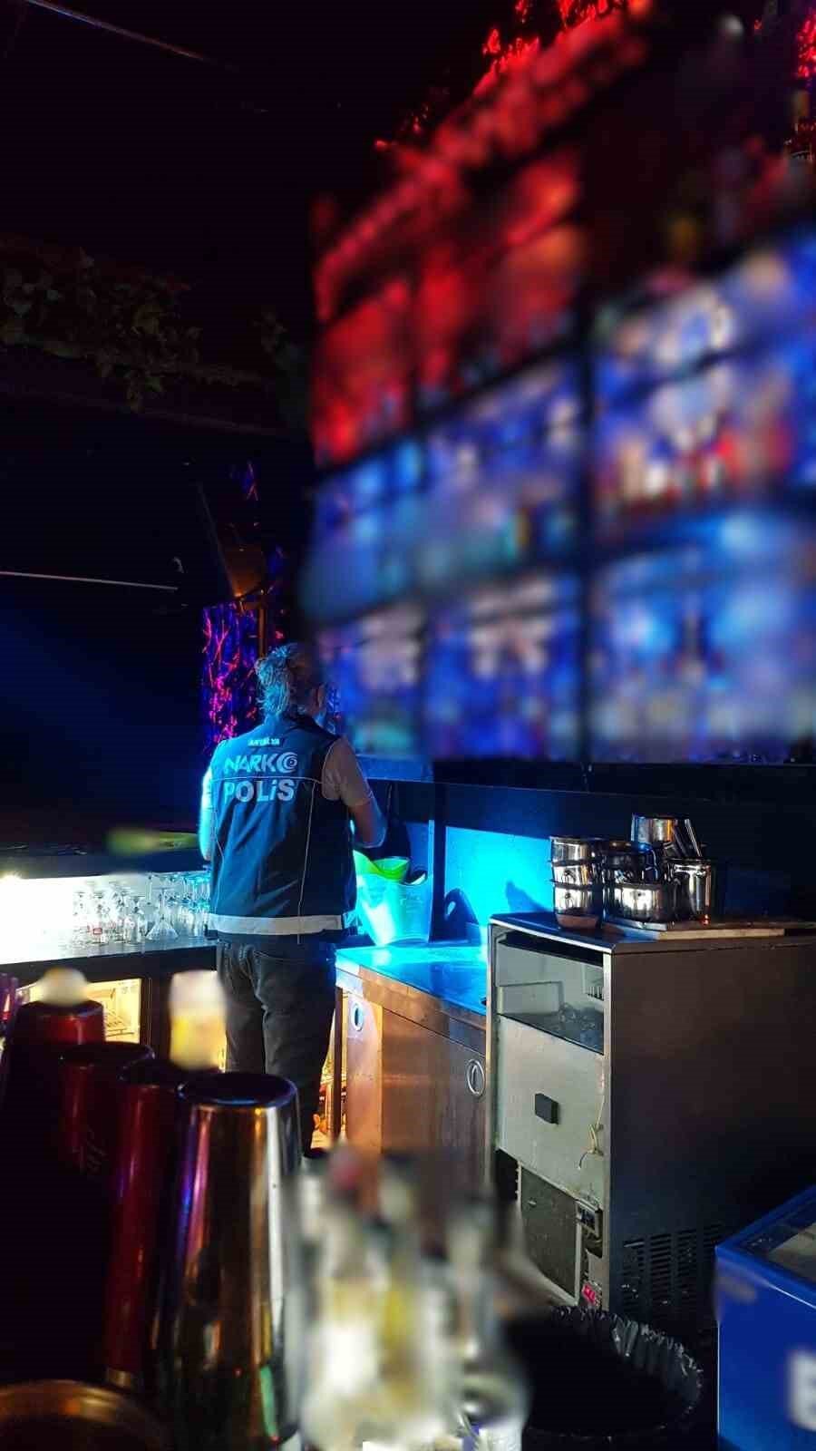 Alanya’da Eş Zamanlı Denetimlerde 887 Kişi Sorgulandı, 11 İş Yerine İşlem Yapıldı