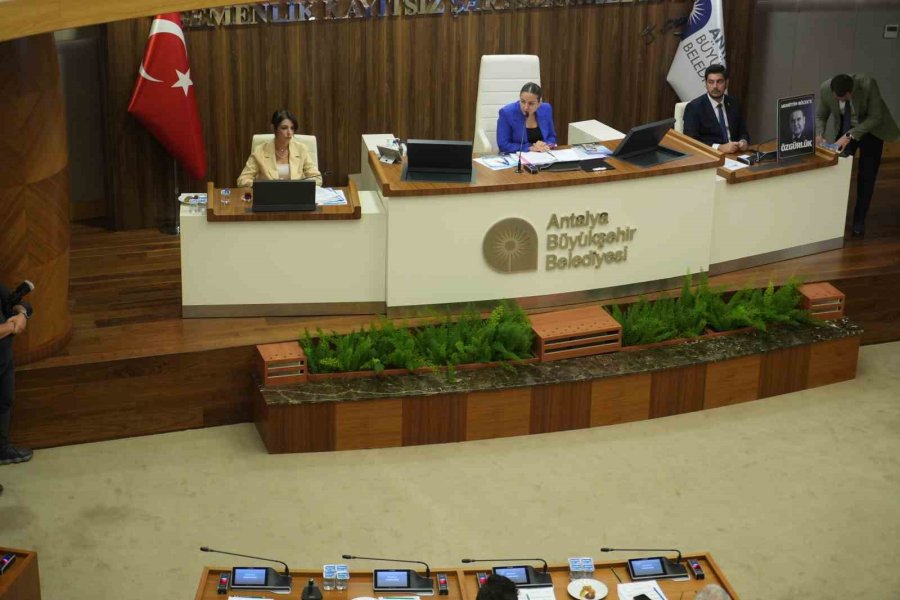 Antalya’da Toplu Taşıma, Okul Servis Ve Kreş Ücretlerine Zam Geldi