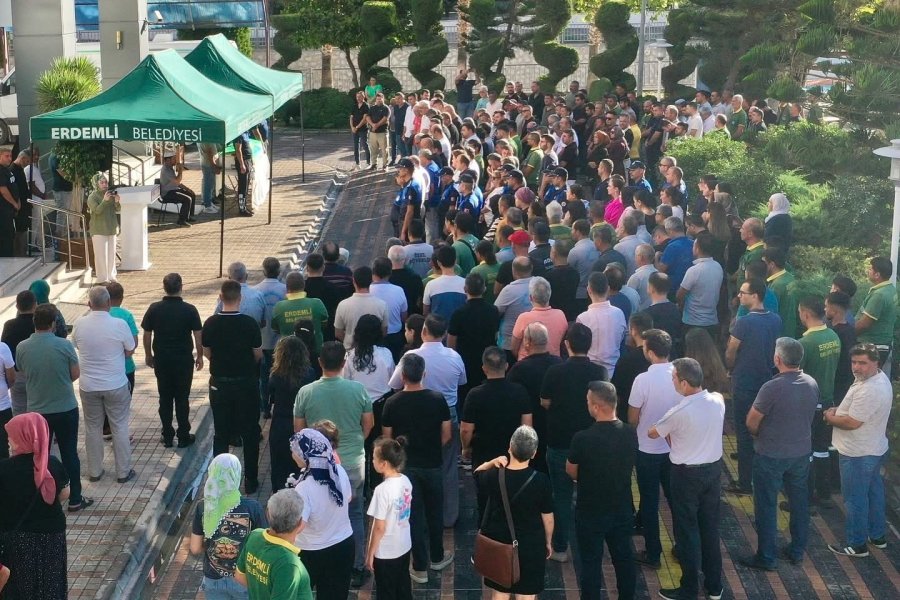 Erdemli Belediyesi’nin Acı Günü: Vefat Eden Personel İçin Tören Düzenlendi