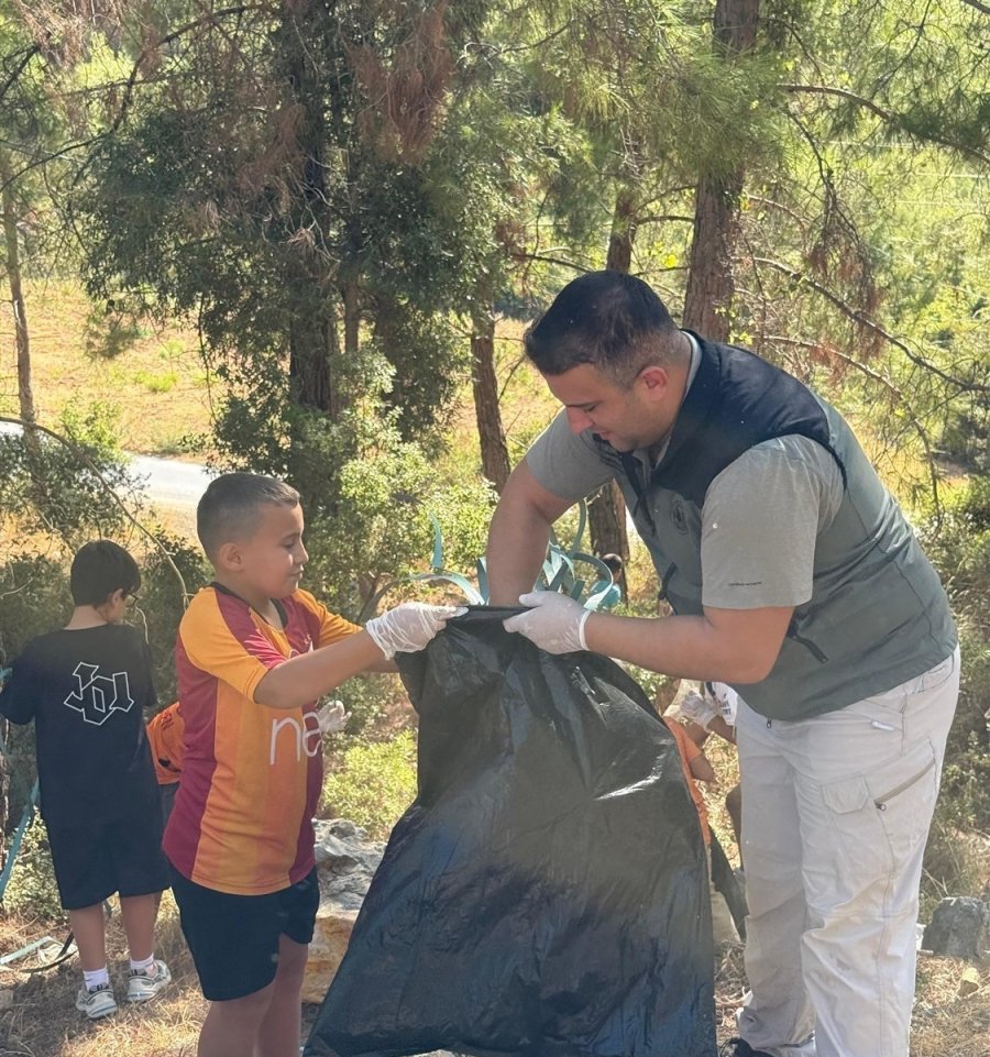 Bozyazı’da Çöp Toplama Etkinliği Düzenlendi