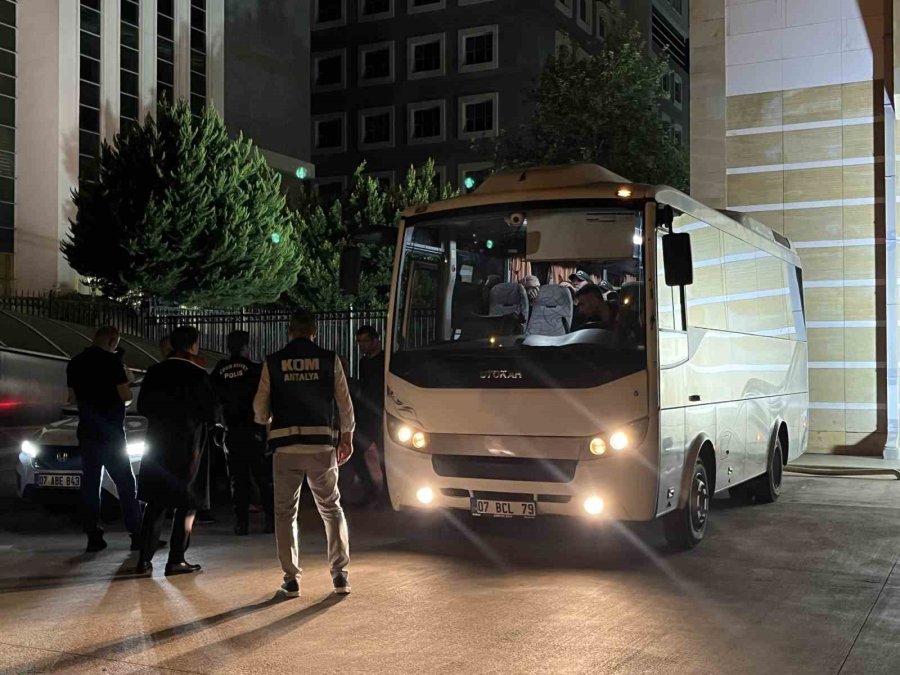 Antalya’daki Rüşvet Soruşturmasında 5 Tutuklama, 9 Adli Kontrol Kararı