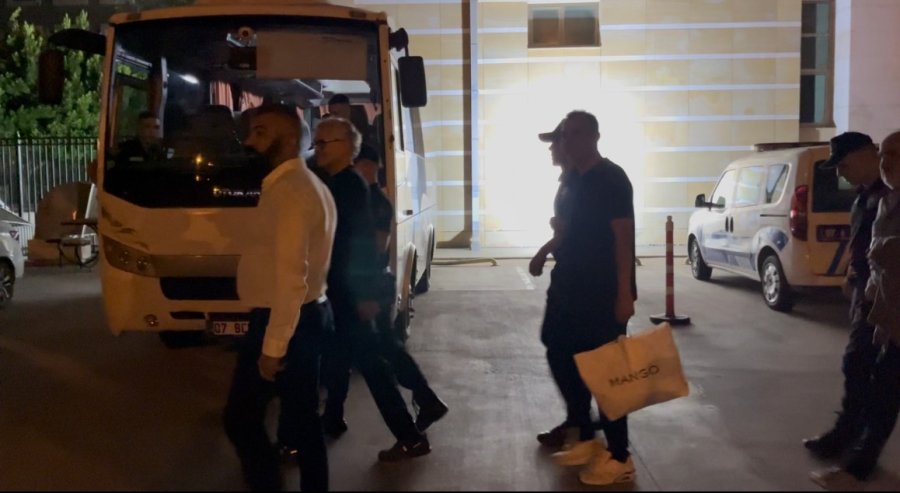 Antalya’daki Rüşvet Soruşturmasında 5 Tutuklama, 9 Adli Kontrol Kararı