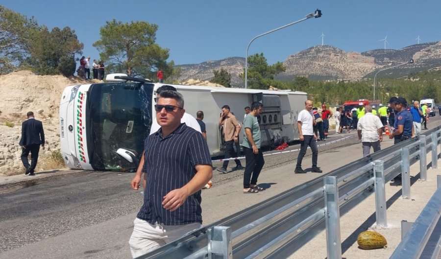 Mersin’deki Otobüs Kazası: 3 Kişi Öldü, 6 Kişi Yaralandı