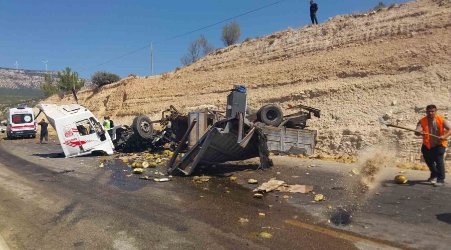 Mersin’deki Otobüs Kazası: 3 Kişi Öldü, 6 Kişi Yaralandı