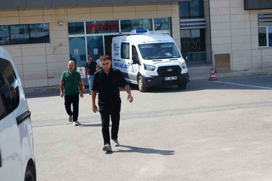 Eski Eşinin Eşarbıyla Boğduğu Kadının Acılı Ailesi: "öldürdükten Sonra Bizi Arayarak ‘ben Kızı Öldürdüm, Haberiniz Olsun’ Dedi"