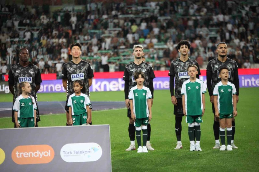 Trendyol Süper Lig: Konyaspor: 0 - Corendon Alanyaspor: 1 (ilk Yarı)