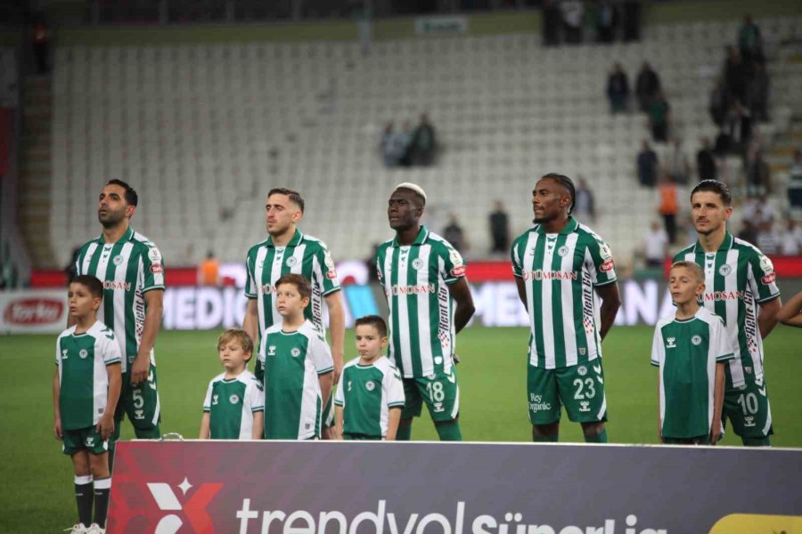 Trendyol Süper Lig: Konyaspor: 0 - Corendon Alanyaspor: 1 (ilk Yarı)