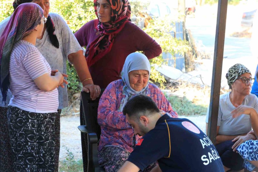 Antalya’da Alt Katta Yakılan Soba Üst Katı Küle Çevirdi