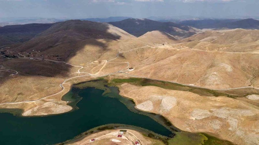 Torosların Zirvesindeki Güzellikler Dipsizgöl Ve Eğrigöl