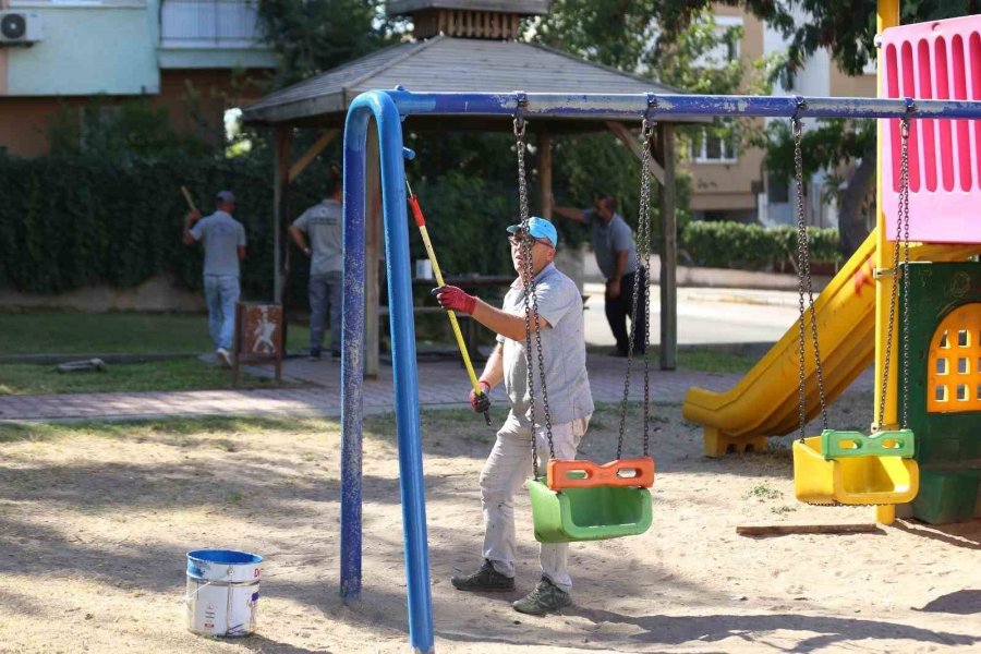 Kepez Belediyesi Esentepe’de Yaptığı Yenileme Çalışmalarıyla Bölgeye Modern Bir Çehre Kazandırdı
