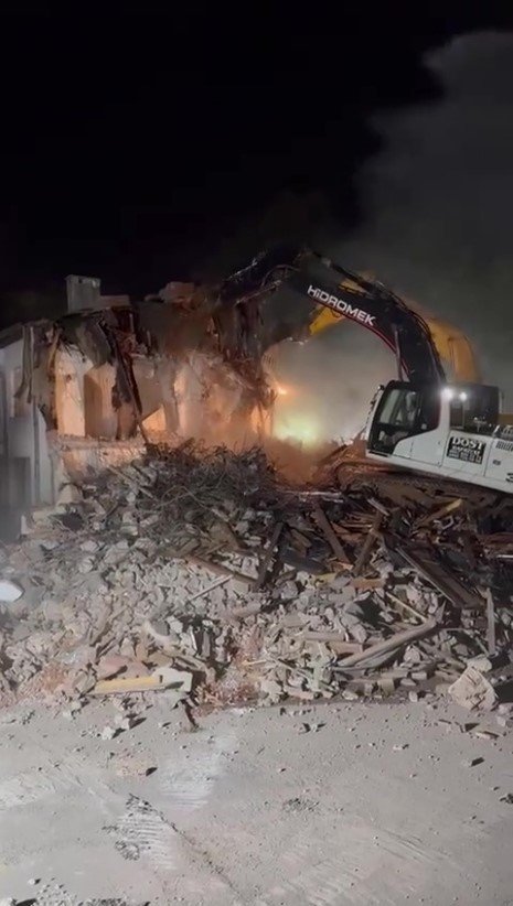 Antalya Arkeoloji Müzesi’ndeki 100 Bine Yakın Eser Güvenli Bir Şekilde Depolara Taşındı