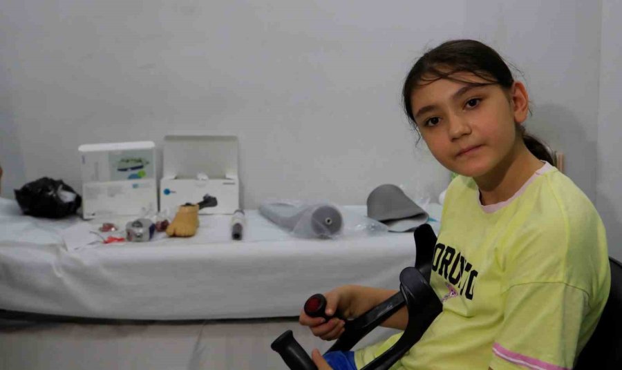 Özge Protez Bacağına Kavuşuyor Okula Gitmek İçin Gün Sayıyor