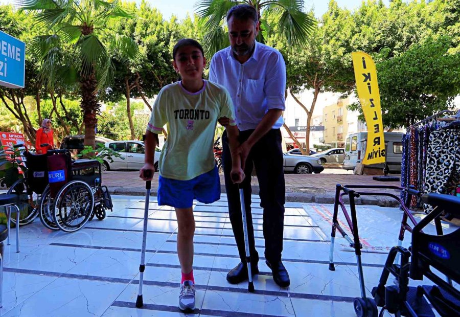 Özge Protez Bacağına Kavuşuyor Okula Gitmek İçin Gün Sayıyor