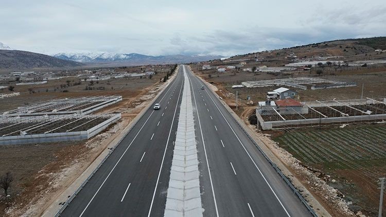 Elmalı-finike Arası 35 Dakikaya İnecek