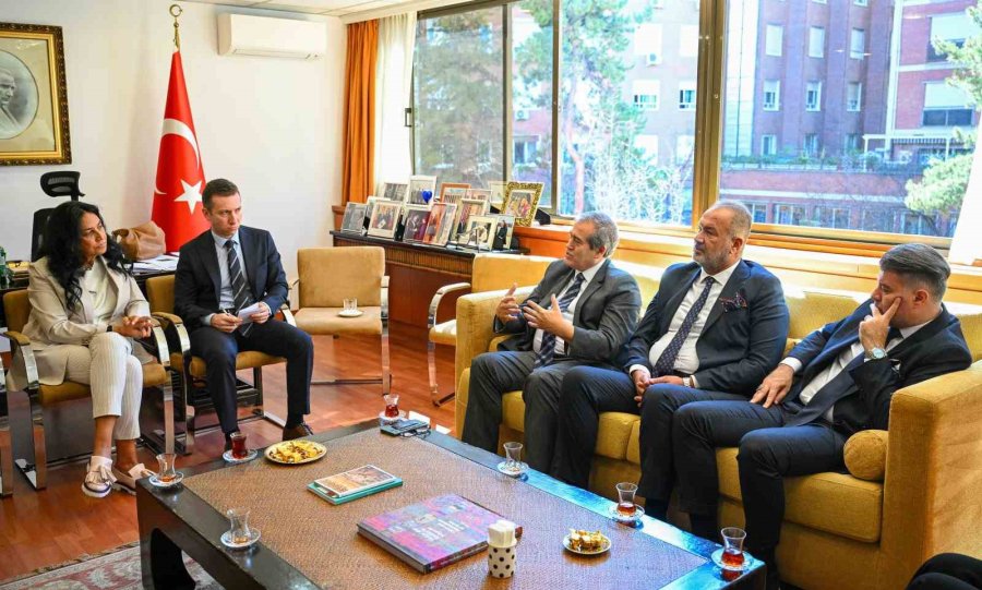 Atso Heyeti Madrid’de Uluslararası İş Birliği Köprüleri Kurdu