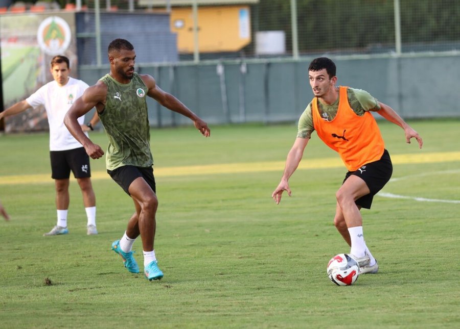 Alanyaspor, Fenerbahçe Maçı Hazırlıklarına Başladı